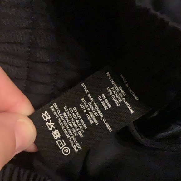 Theory Easy Trouser Classic Chinos in Black. - Picture 6 of 7